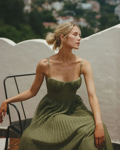 Olivia | Robe midi plissée à dos nu