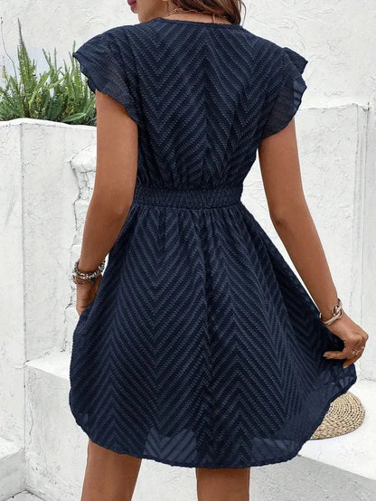 Camille – Robe Courte Élégante à Encolure Cœur